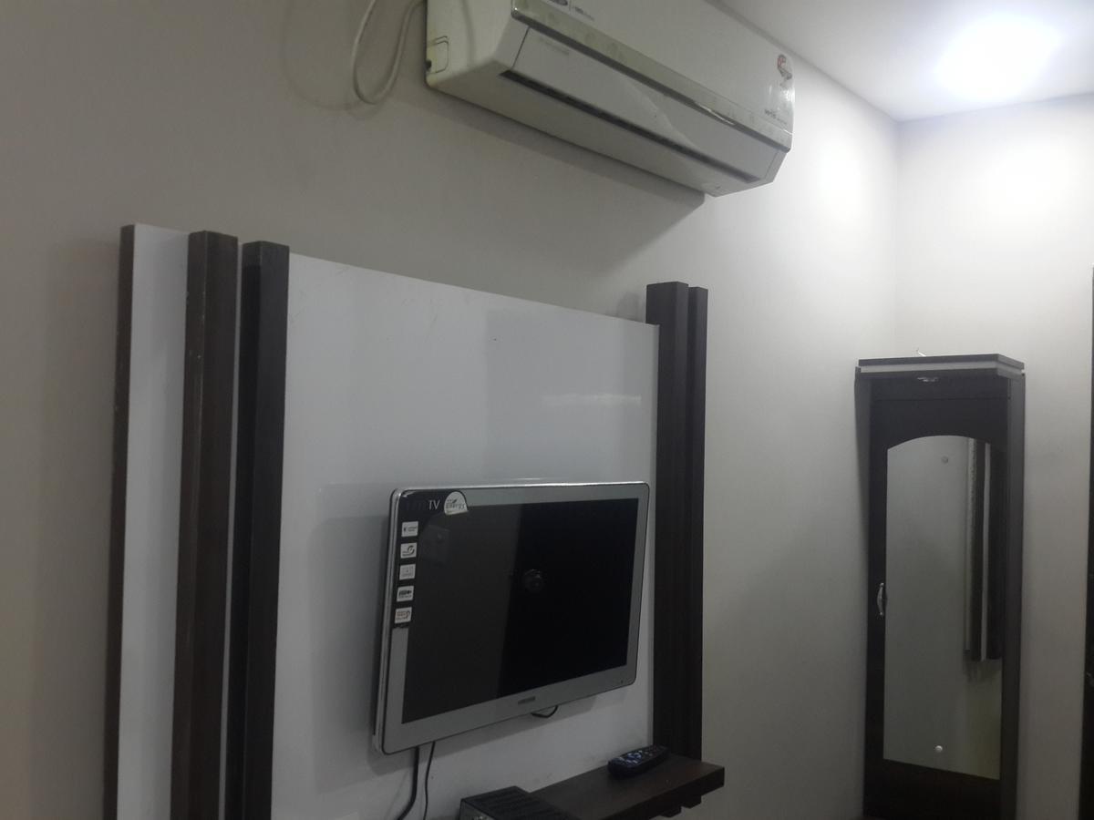 Era Opposite Railway Station Hotel 3*